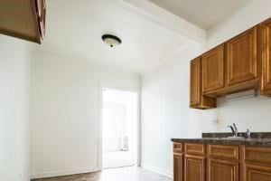 701 S Karlov Ave Apartments Chicago Kitchen